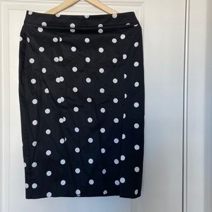 Size 10 New York and Company polka dot skirt.
